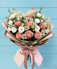 Букет цветов из:  Розы, Альстромерии и Лизиантусы #REPLACE_PRED# Большом Царыне