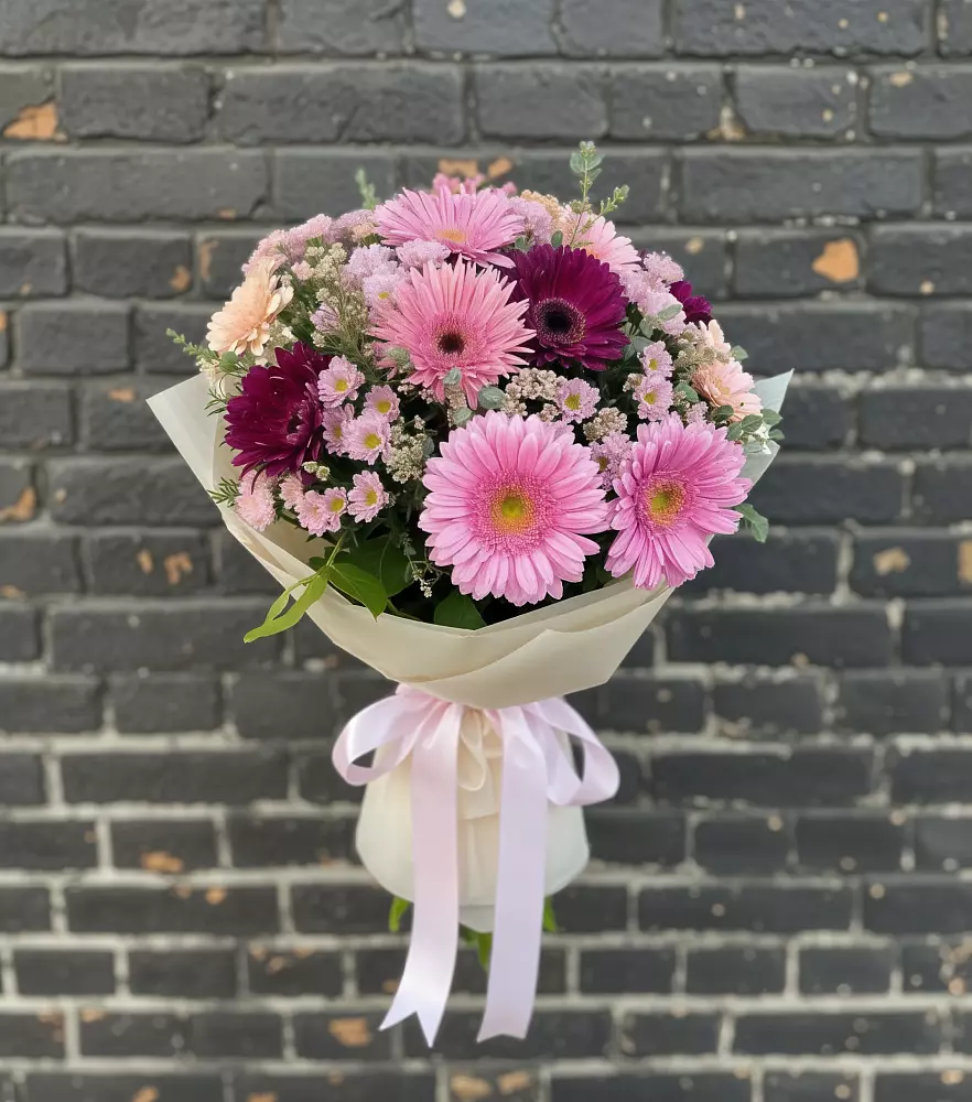 Букет цветов из: Герберы и Хризантемы в Большом Царыне