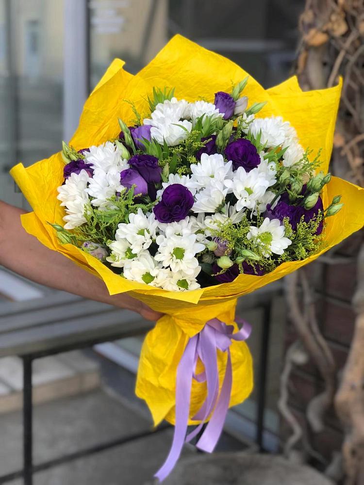 Букет цветов из: Ирисы, Хризантемы и Ромашки в Большом Царыне