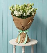 Букет цветов из:  Лизиантусы в Большом Царыне