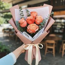 Букет цветов из:  Розы в Большом Царыне