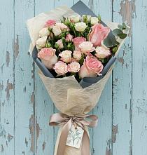 Букет цветов из:  Розы в Большом Царыне