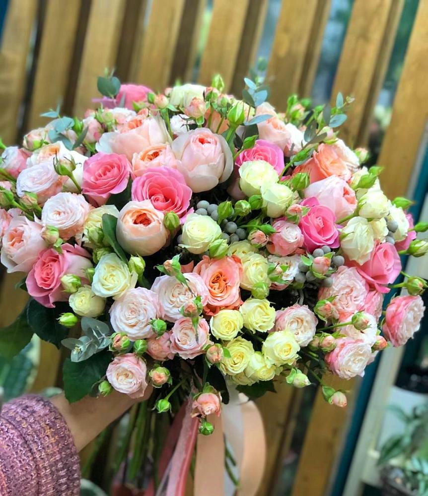 Букет цветов из: Розы в Большом Царыне