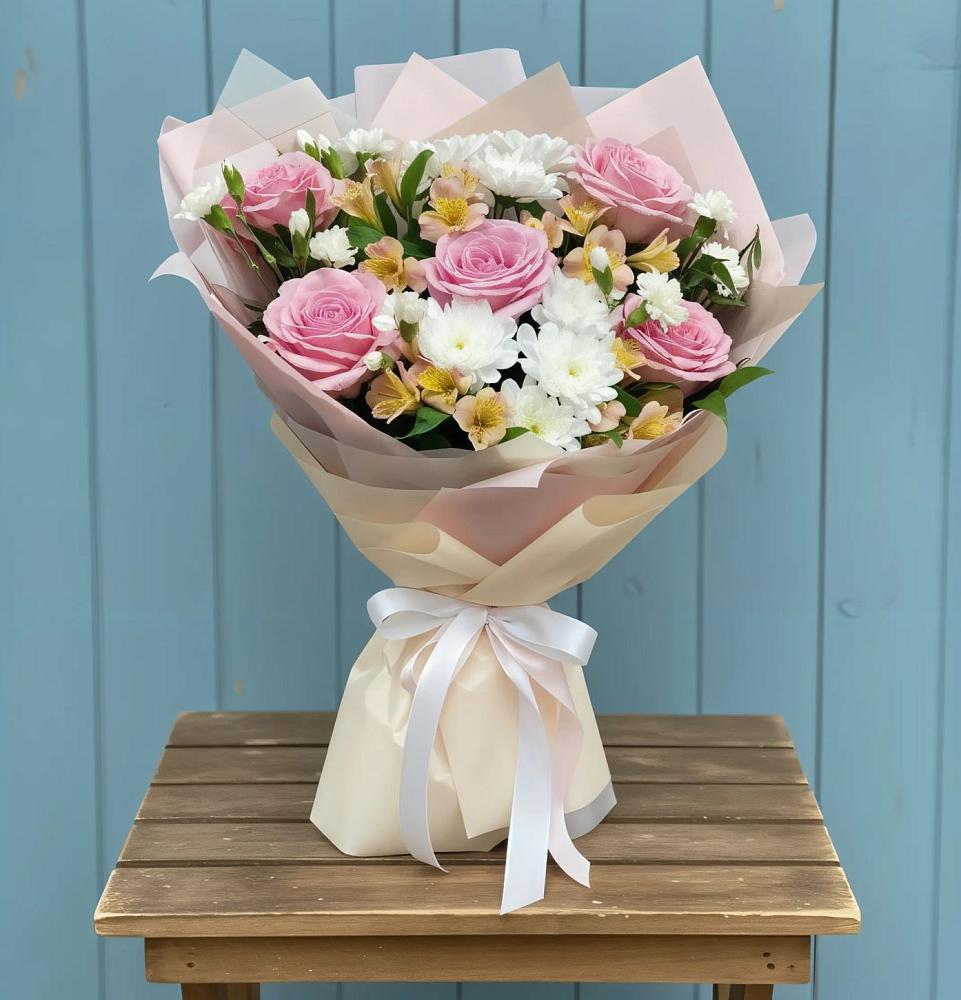 Букет цветов из: Гвоздики, Орхидеи и Розы в Большом Царыне