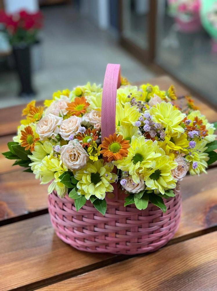 Цветочная композиция из Хризантемы и Розы в корзине в Большом Царыне