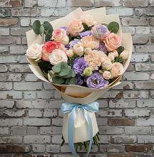 Букет цветов из:  Розы, Лизиантусы и Гвоздики #REPLACE_PRED# Большом Царыне