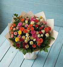 Букет Микс из разноцветных кустовых роз в Большом Царыне