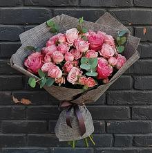 Букет цветов из:  Розы в Большом Царыне
